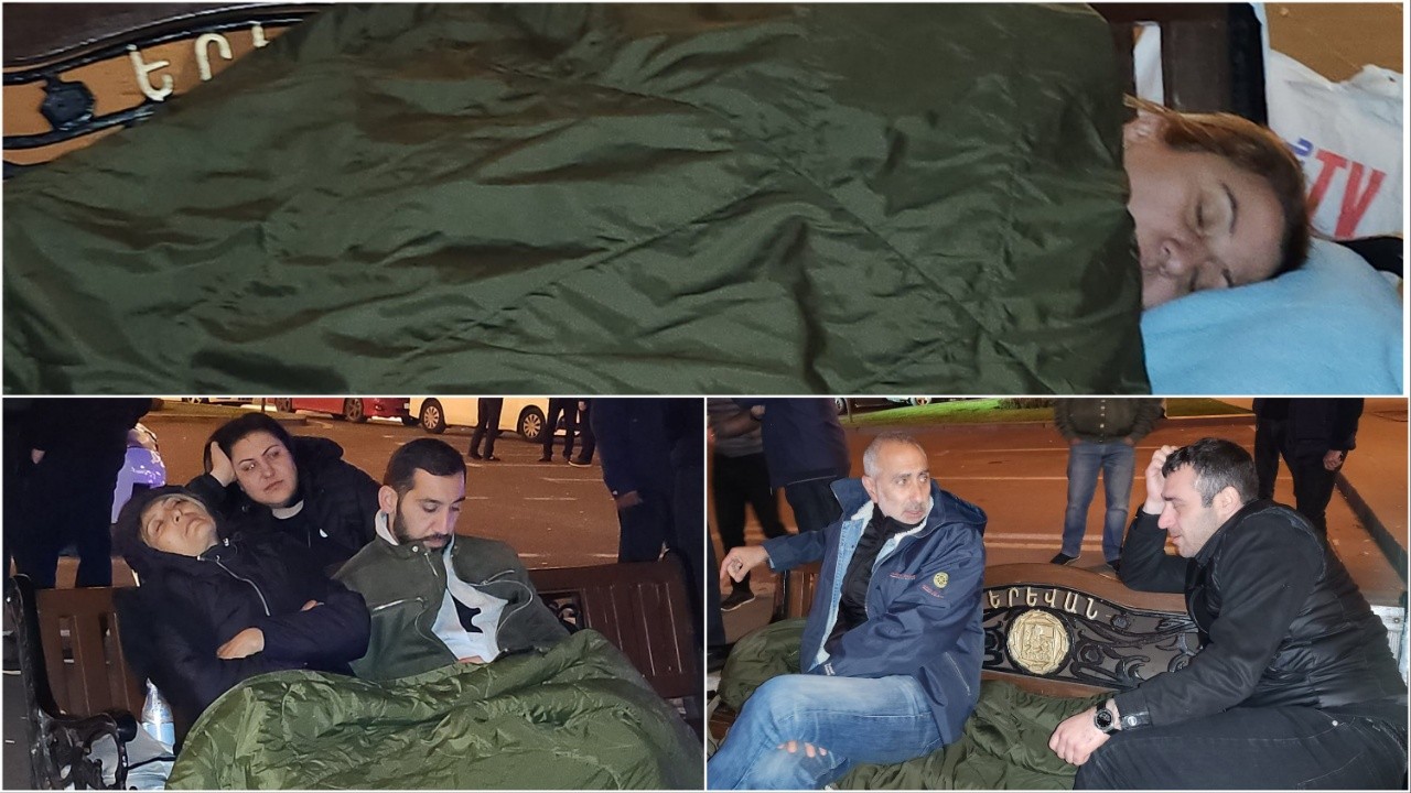 Զոհված զինծառայողների ծնողները գիշերել են կառավարության շենքի մոտ